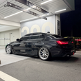 Load image into Gallery viewer, G20 CMFT-Style Carbon Fiber Side Skirt
